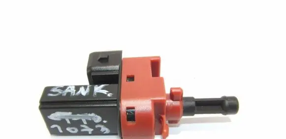 Clutch pedal sensor