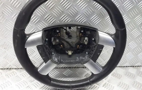 Ford Focus Steering wheel