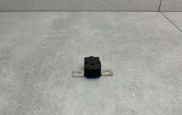 Audi Q3 8U Battery relay fuse 4G0915519