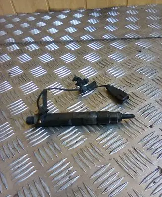 Audi A3 S3 8L Fuel injector 038130201F