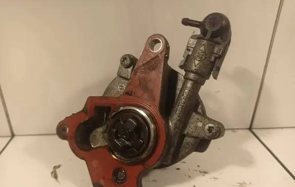 Renault Laguna III Vacuum pump 8200376925