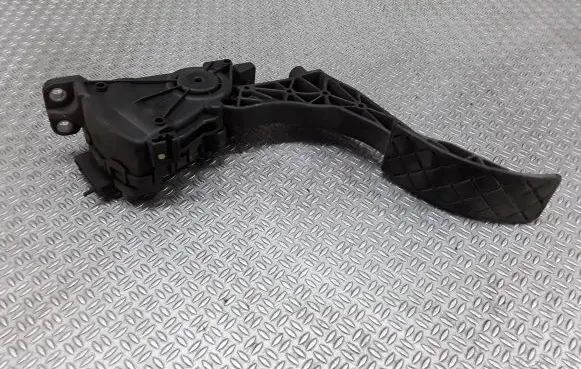 Seat Ibiza III (6L) Accelerator throttle pedal 6Q1721503B