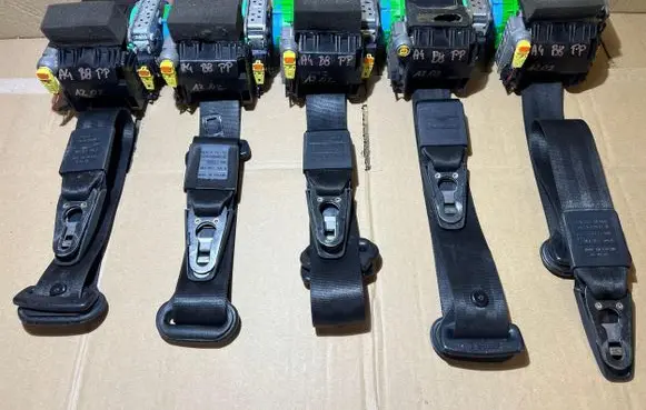 Audi A4 S4 B8 8K Front seatbelt