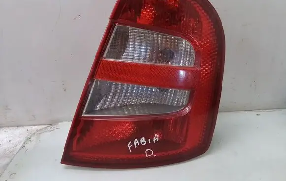 Skoda Fabia Mk1 (6Y) Rear/tail lights