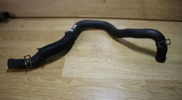 Toyota Avensis T250 Engine coolant pipe/hose