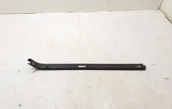 Renault Trafic III (X82) Sliding door middle roller runner 777606073R