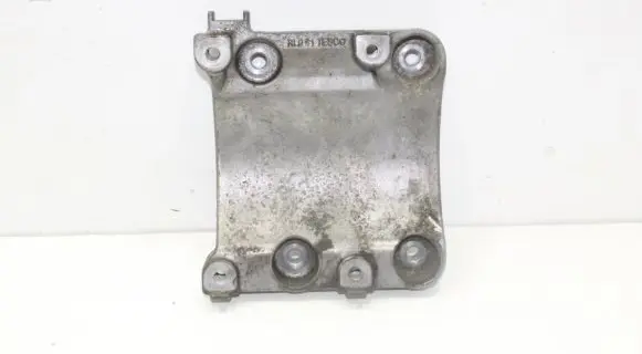 Honda CR-V A/C compressor mount bracket 