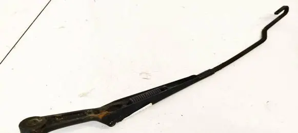 Volkswagen PASSAT B5 Front wiper blade arm 