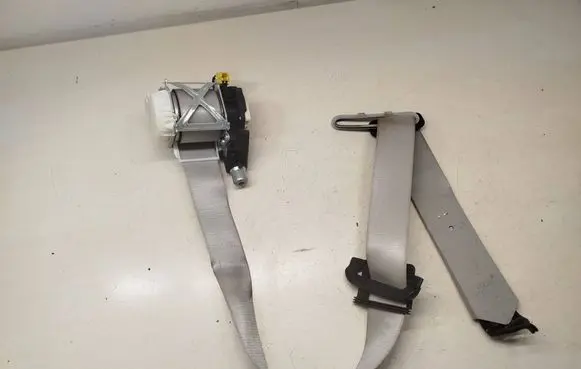 Mercedes-Benz GL X164 Third row seat belt a1648602285
