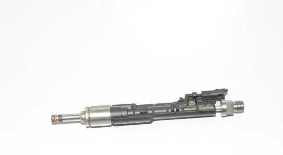 BMW 2 F22 F23 Fuel injector 7639994 0261500172 13647639994