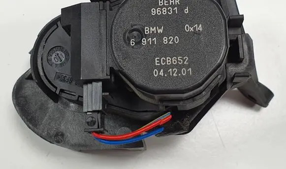 BMW 7 E65 E66 A/C air flow flap actuator/motor 6911820