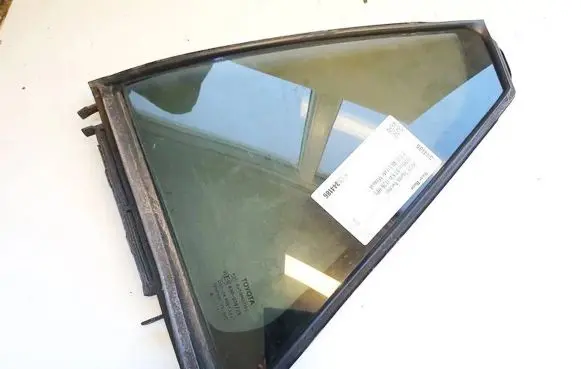 Toyota Avensis T270 Rear vent window glass dot24m101as3