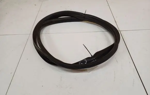 Toyota Aygo AB10 Rubber seal rear door 