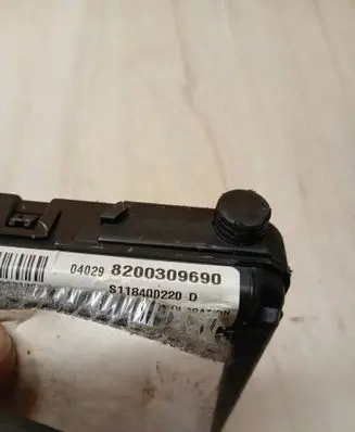 Renault Megane II Comfort/convenience module 8200309690