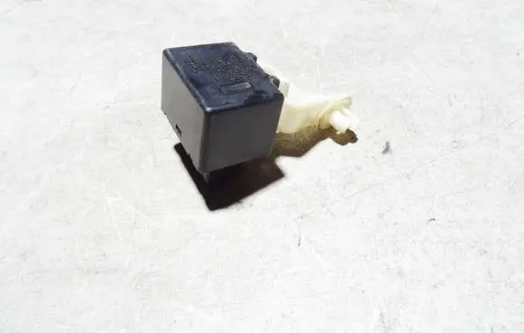 Lexus IS 220D-250-350 Other relay 895A153010 0618000720