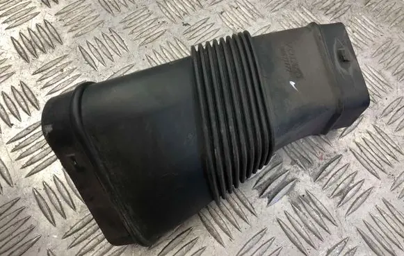 Volvo V60 Air intake duct part 30671772 70368440