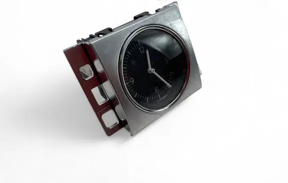 Volkswagen PASSAT B7 Clock 3AA919204A