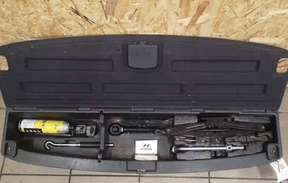 Hyundai Santa Fe Glove box in trunk 857102B200