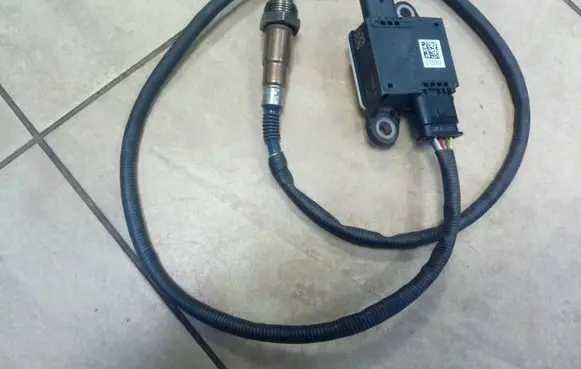 Peugeot Expert Lambda probe sensor 9831158780 NE69549