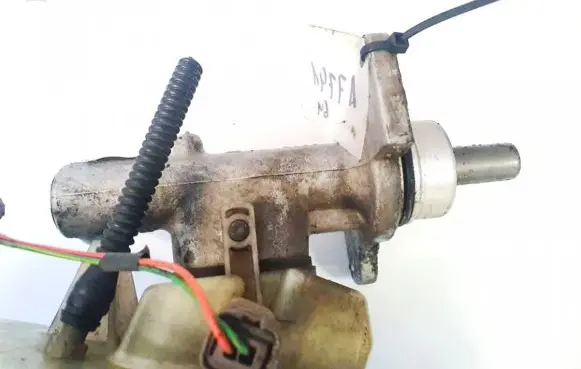 Master brake cylinder