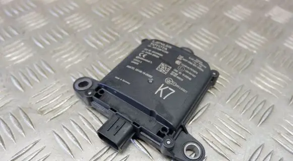 Toyota Yaris XP210 Blind spot module 88162K0010