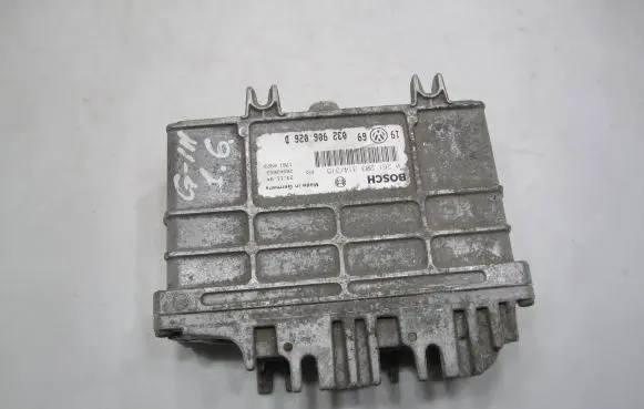 Volkswagen Golf III Engine control unit/module 032906026D 26SA3653 0261203314