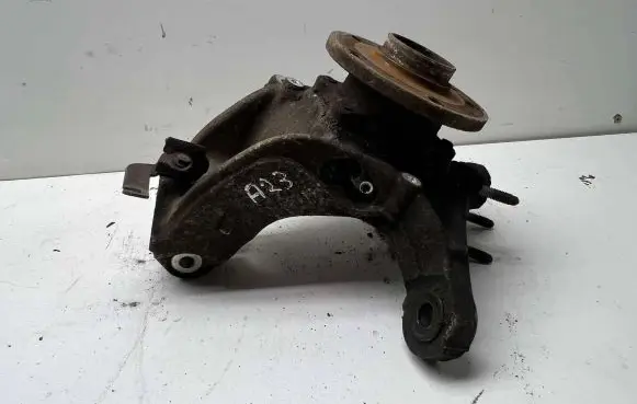 Volkswagen PASSAT B7 Front wheel hub