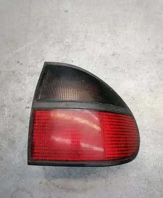 Renault Laguna I Rear/tail lights 7700820051