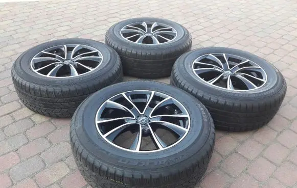Nissan Qashqai R18 alloy rim 