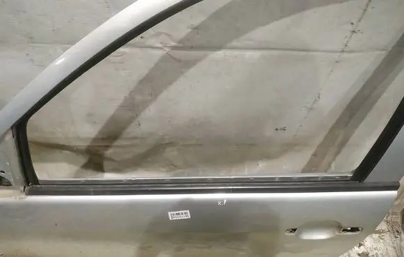 Skoda Fabia Mk1 (6Y) Front door glass trim molding
