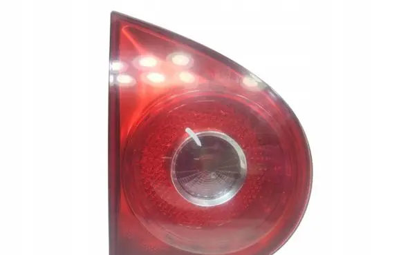 Tailgate rear/tail lights