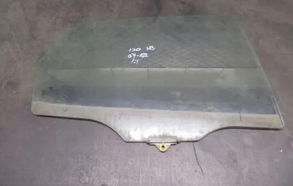Hyundai i30 Rear door window glass DOT748AS2M32