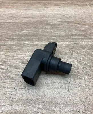 BMW 5 E39 Camshaft position sensor 2249320