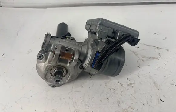 Volkswagen Polo V 6R Power steering pump 6C2423510AE F49D0042M 090415