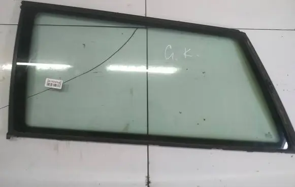 Volkswagen PASSAT B5.5 Rear side window AS2