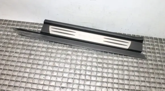 Mercedes-Benz SLK R171 Front sill trim cover 1716800135
