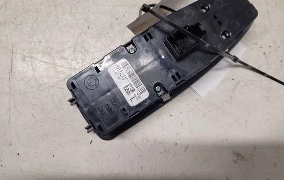 BMW 1 F20 F21 Electric window control switch 920811003 0843106