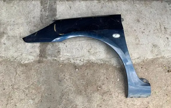 Peugeot 307 Fender end trim 