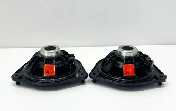 Mercedes-Benz SL R231 Front door speaker A2318200702 2318200702