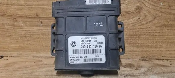 Volkswagen Touareg I Gearbox control unit/module 09D927750BM