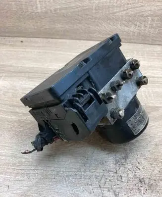 Volvo XC90 ABS Pump 8671224 P08671225 5WK84002