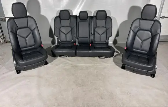 Porsche Cayenne (92A) Seat set 