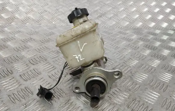 KIA Sorento Master brake cylinder