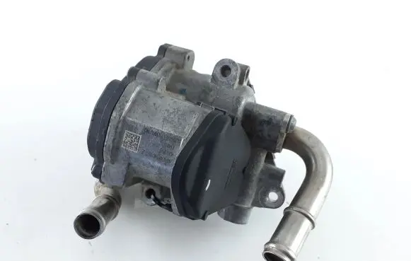 Skoda Superb B8 (3V) EGR valve 04L131501R