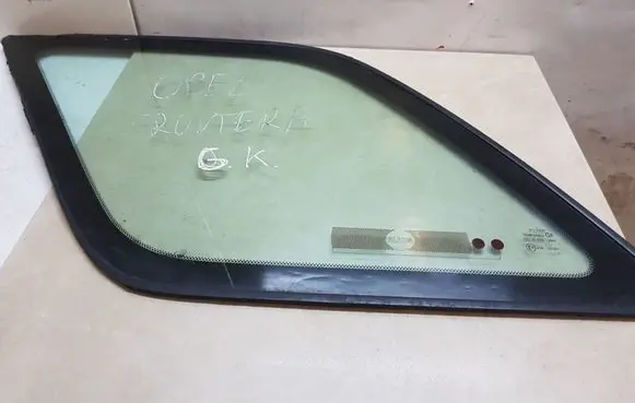Opel Frontera B Rear side window