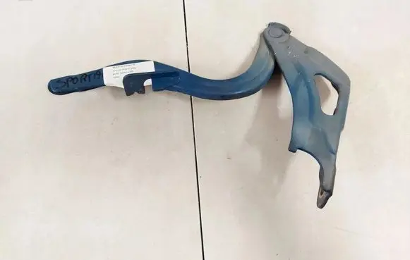 KIA Sportage Engine bonnet/hood hinges