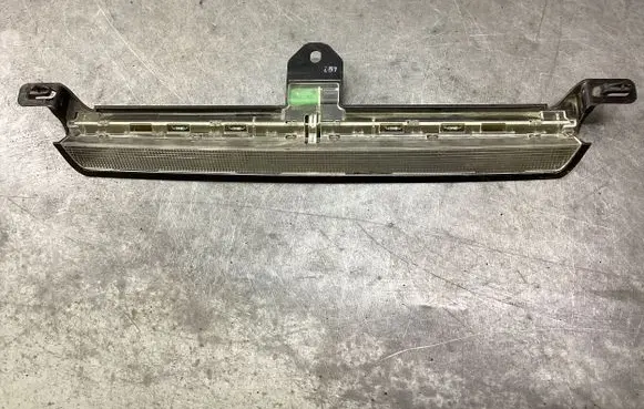 Volvo V70 Third/center stoplight 8658948
