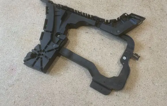Volvo S90, V90 Rear bumper mounting bracket 31425065