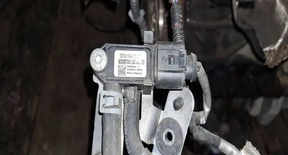 Seat Leon (1P) Exhaust gas pressure sensor 076906051A