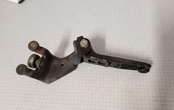 Volkswagen Transporter - Caravelle T5 Sliding door middle roller runner 7H0343336D